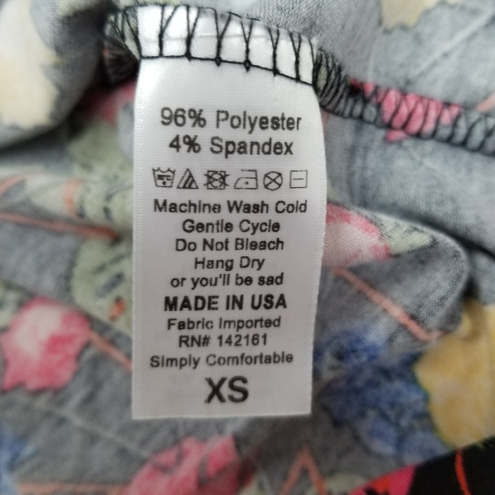 ✅Lularoe XS Roses Irma Tunic Tee - P - Picture 5 of 7